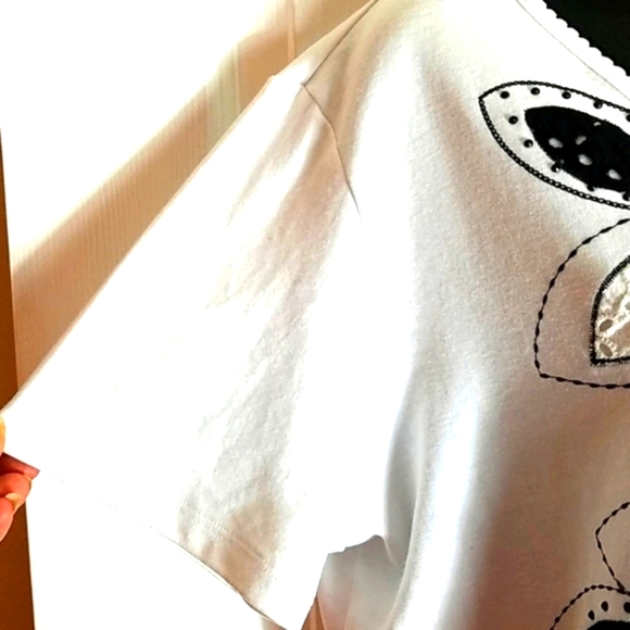 Alfred Dunner, black and white top, size M - Picture 3 of 7